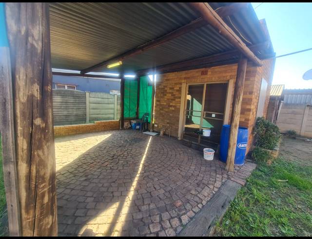 4 BEDROOM HOUSE FOR SALE IN VANDERBIJLPARK CE 2